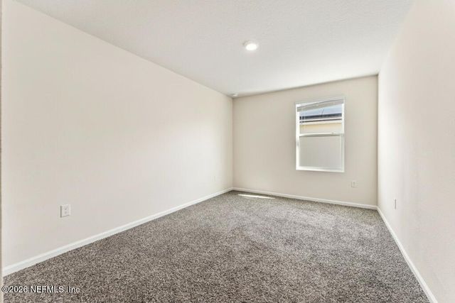 70013 MISTY LAKE Court, Yulee, FL 32097