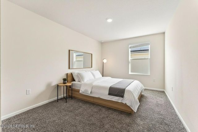 70013 MISTY LAKE Court, Yulee, FL 32097