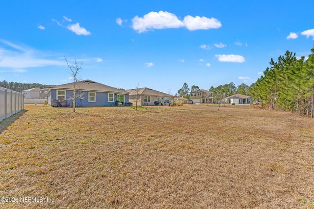 70013 MISTY LAKE Court, Yulee, FL 32097