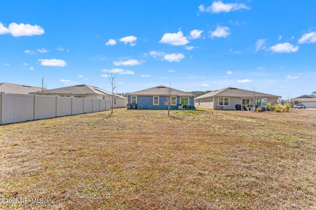 70013 MISTY LAKE Court, Yulee, FL 32097