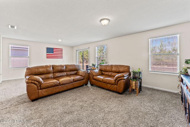 70013 MISTY LAKE Court, Yulee, FL 32097