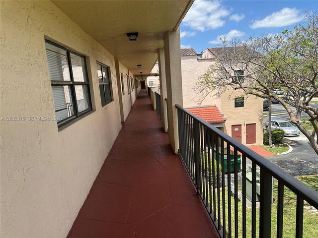 3396 Foxcroft Rd 305, Miramar, FL 33025