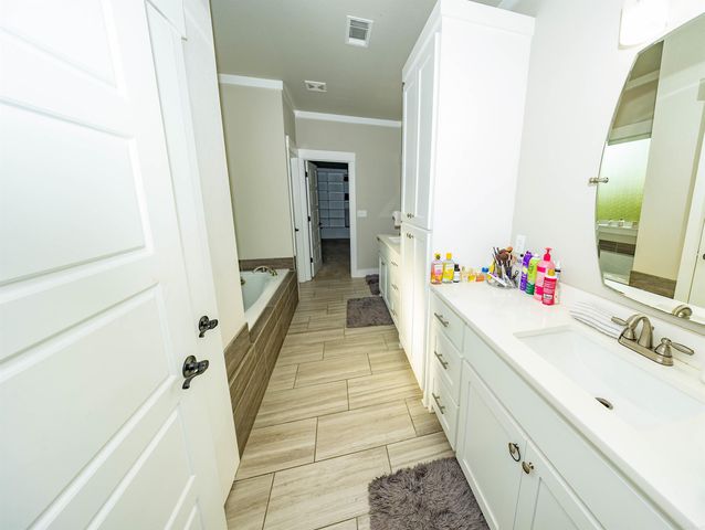 13017 Avilla Hills Cove, Alexander, AR 72002