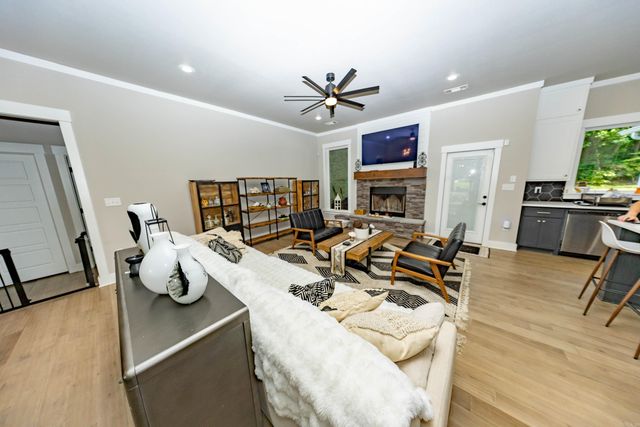 13017 Avilla Hills Cove, Alexander, AR 72002