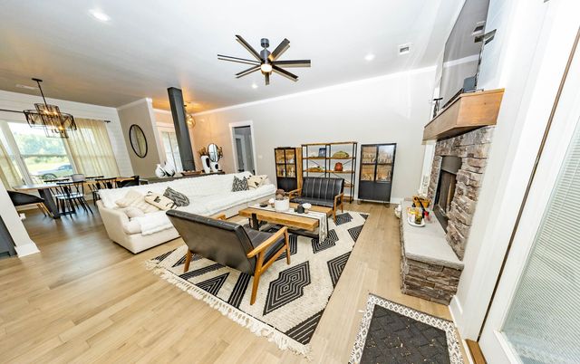 13017 Avilla Hills Cove, Alexander, AR 72002