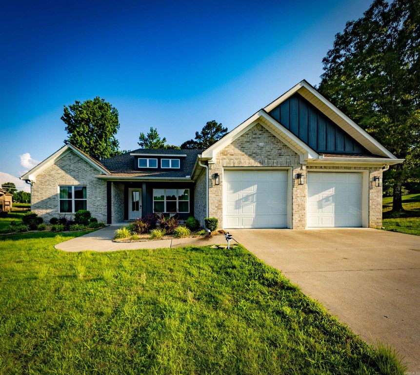 13017 Avilla Hills Cove, Alexander, AR 72002