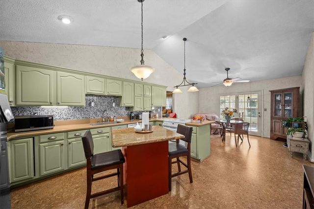 32 Jackson Court, Piedmont, SC 29673