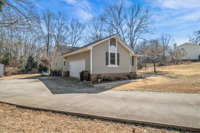 32 Jackson Court, Piedmont, SC 29673