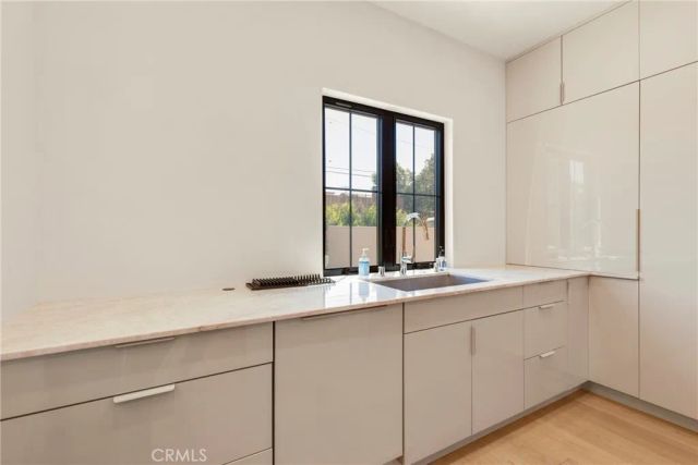 1102 W 6th, San Pedro, CA 90731