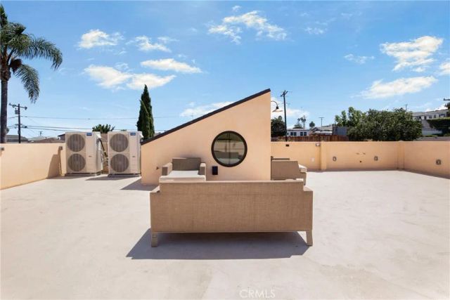 1102 W 6th, San Pedro, CA 90731