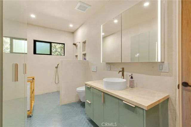 1102 W 6th, San Pedro, CA 90731