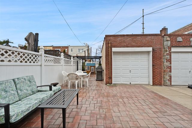 7547 Furmanville Avenue, Middle Village, NY 11379