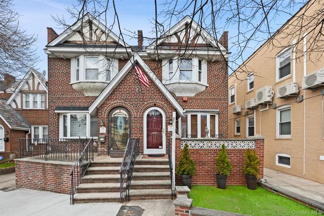 7547 Furmanville Avenue, Middle Village, NY 11379