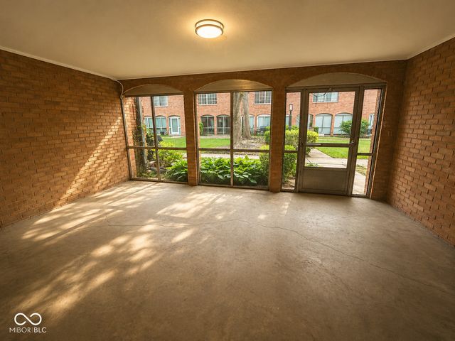 5158 Brendonshire Court, Indianapolis, IN 46226