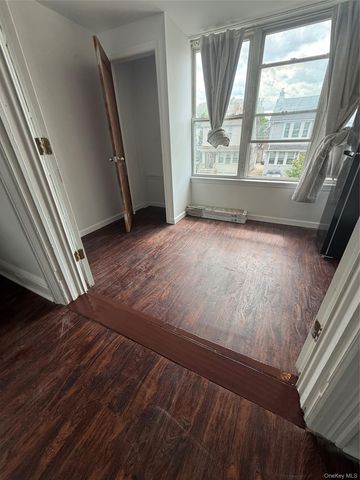 1712 Jarvis Avenue, Bronx, NY 10461