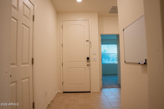 5343 W HACKAMORE Drive, Phoenix, AZ 85083