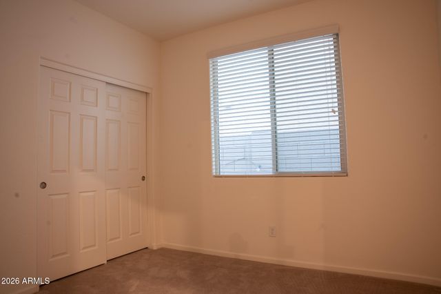 5343 W HACKAMORE Drive, Phoenix, AZ 85083