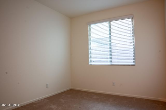 5343 W HACKAMORE Drive, Phoenix, AZ 85083