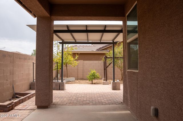 5343 W HACKAMORE Drive, Phoenix, AZ 85083
