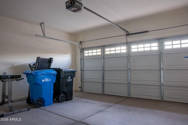 5343 W HACKAMORE Drive, Phoenix, AZ 85083