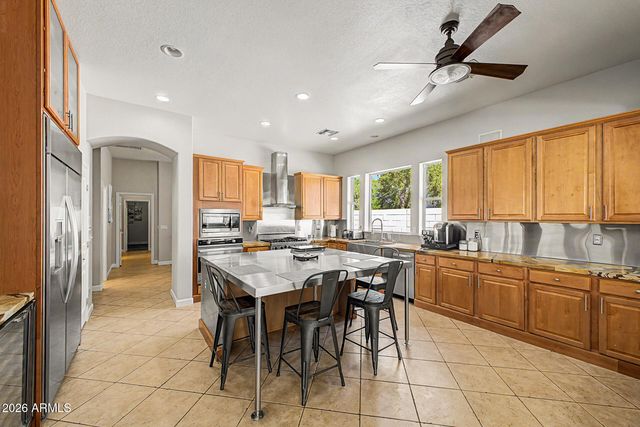 2725 S SIERRA Street, Gilbert, AZ 85295