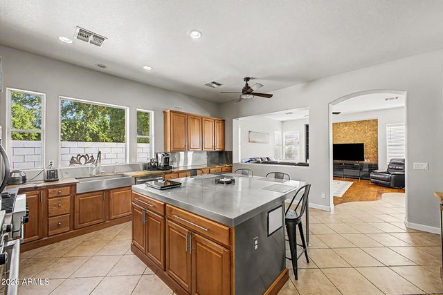 2725 S SIERRA Street, Gilbert, AZ 85295