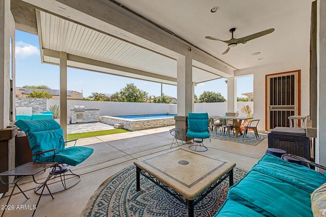 2725 S SIERRA Street, Gilbert, AZ 85295