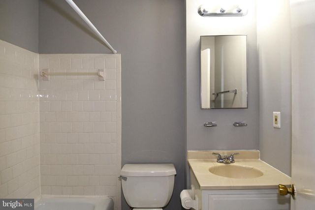 14 FENCELINE DR, Gaithersburg, MD 20878