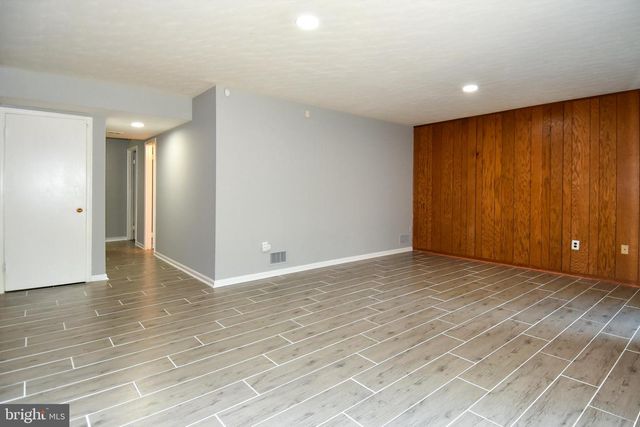 14 FENCELINE DR, Gaithersburg, MD 20878