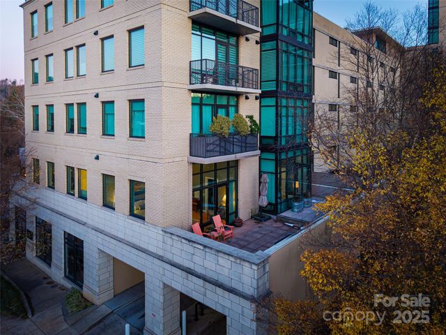 60 N Market Street 117, Asheville, NC 28801