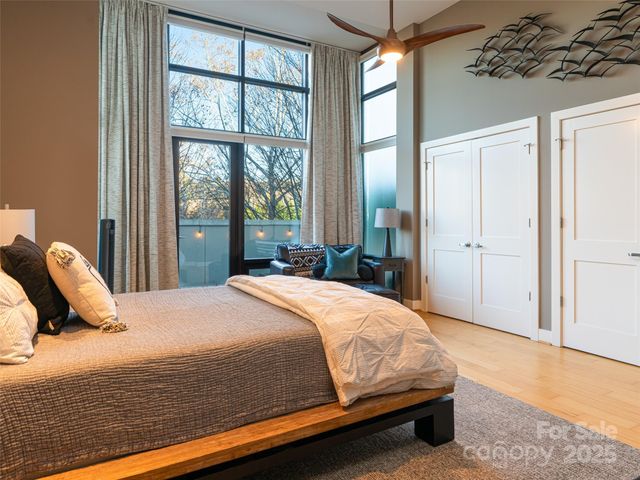 60 N Market Street 117, Asheville, NC 28801