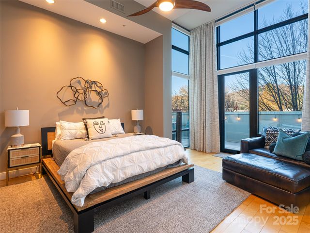 60 N Market Street 117, Asheville, NC 28801