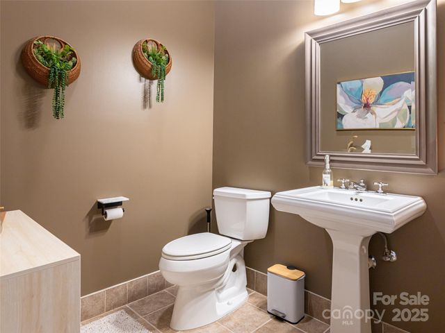 60 N Market Street 117, Asheville, NC 28801