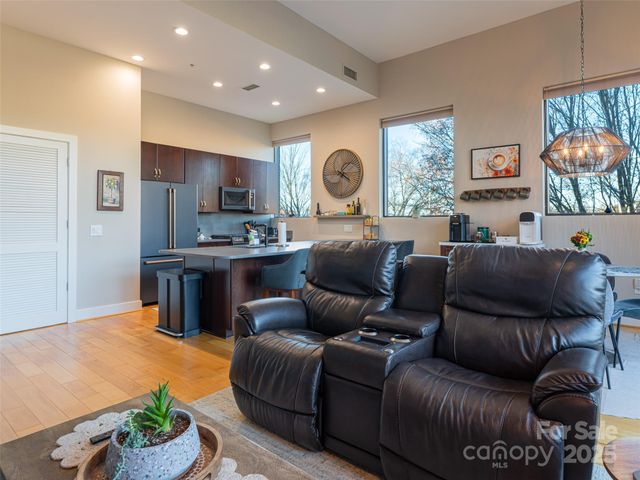 60 N Market Street 117, Asheville, NC 28801