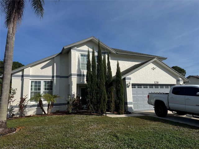 128 N Royal Pine Cir N, Royal Palm Beach, FL 33411