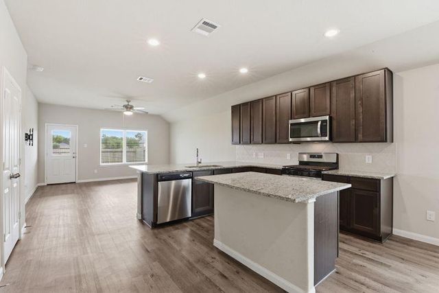 5407 James Michael Drive, Rosharon, TX 77583