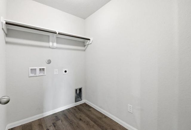 5407 James Michael Drive, Rosharon, TX 77583