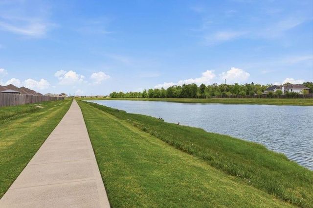 5407 James Michael Drive, Rosharon, TX 77583