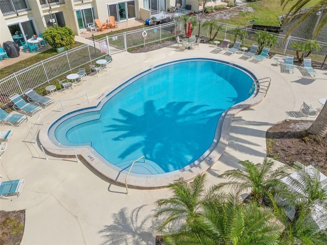 225 COUNTRY CLUB DRIVE F-1401, Largo, FL 33771