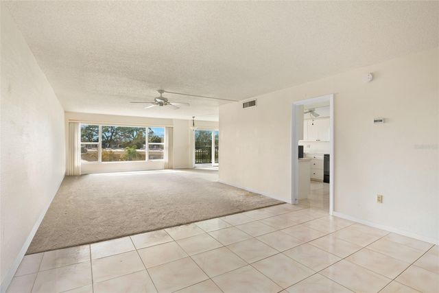225 COUNTRY CLUB DRIVE F-1401, Largo, FL 33771