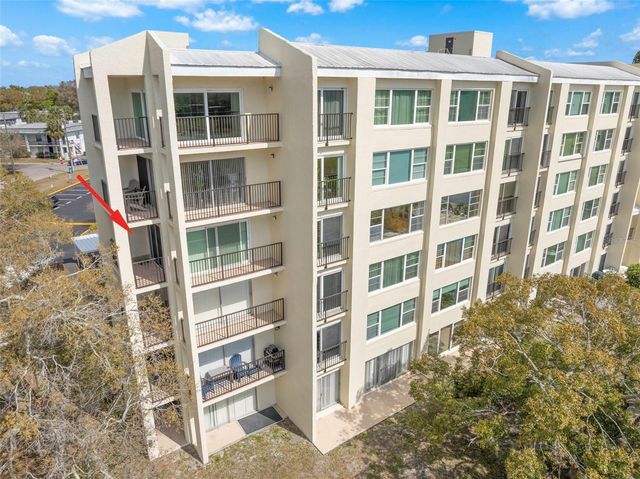 225 COUNTRY CLUB DRIVE F-1401, Largo, FL 33771