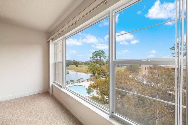 225 COUNTRY CLUB DRIVE F-1401, Largo, FL 33771