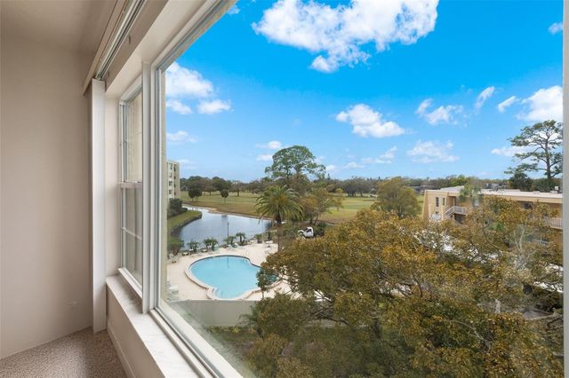 225 COUNTRY CLUB DRIVE F-1401, Largo, FL 33771