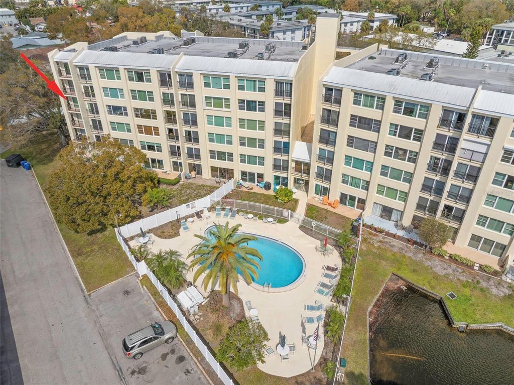 225 COUNTRY CLUB DRIVE F-1401, Largo, FL 33771