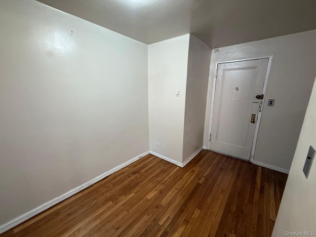 3231 Barker Ave Avenue 2A, Bronx, NY 10467