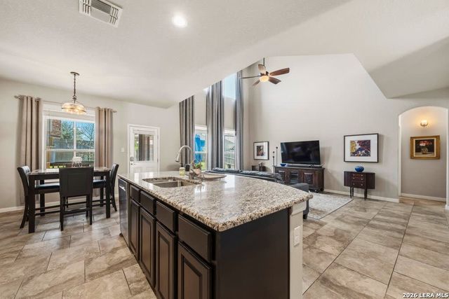 924 Highland Vista, New Braunfels, TX 78130