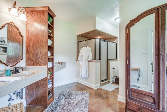 1215 BEAVER CREEK RD, Braden, TN 38049