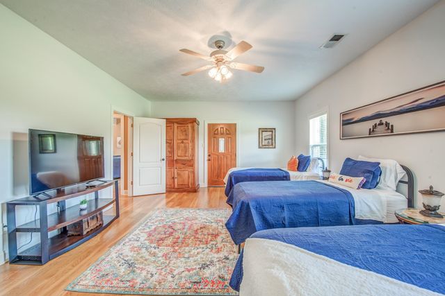 1215 BEAVER CREEK RD, Braden, TN 38049