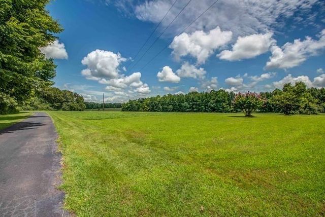 1215 BEAVER CREEK RD, Braden, TN 38049