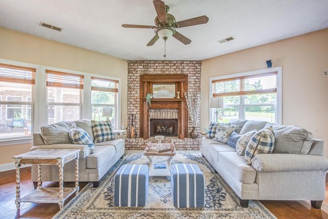 1215 BEAVER CREEK RD, Braden, TN 38049